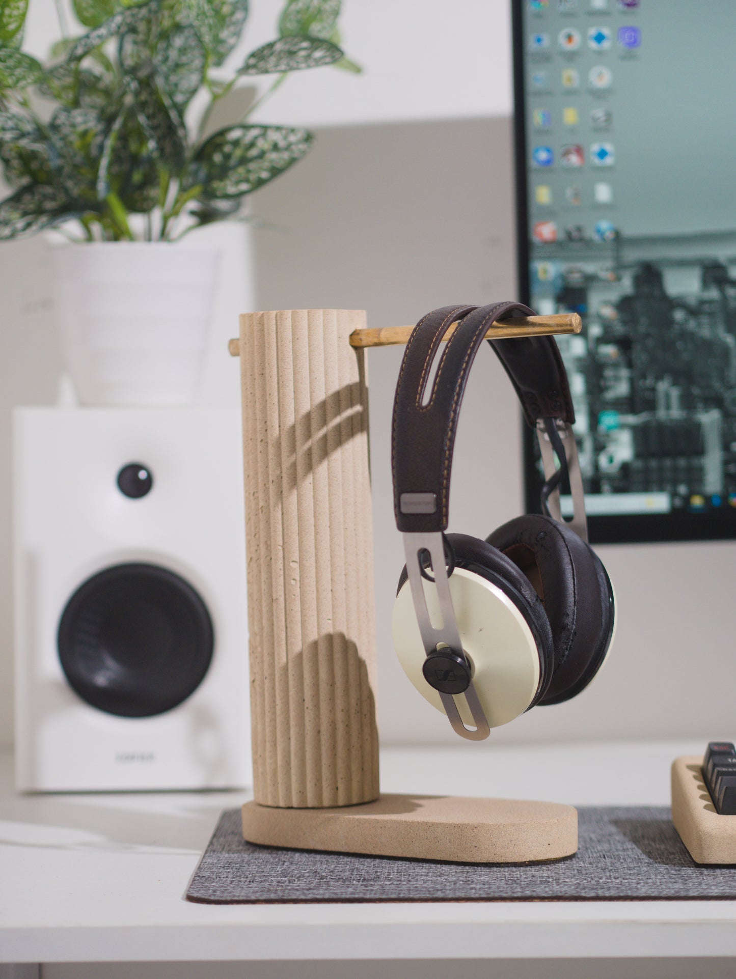 Mason Headphone Stand